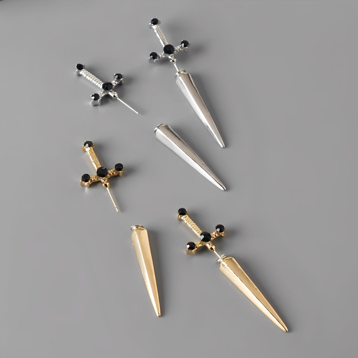 Lionore – Gothic earrings in the shape of a sword