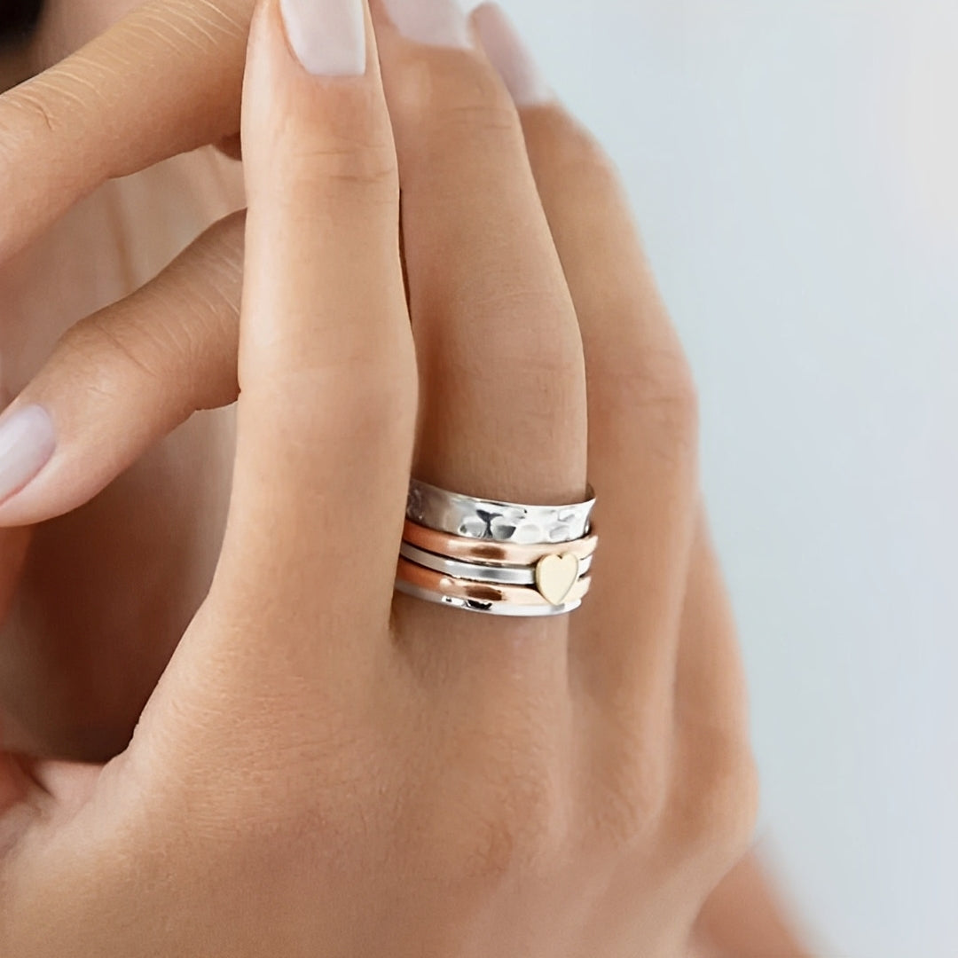 Amara – Spinning Heart Shaped Ring
