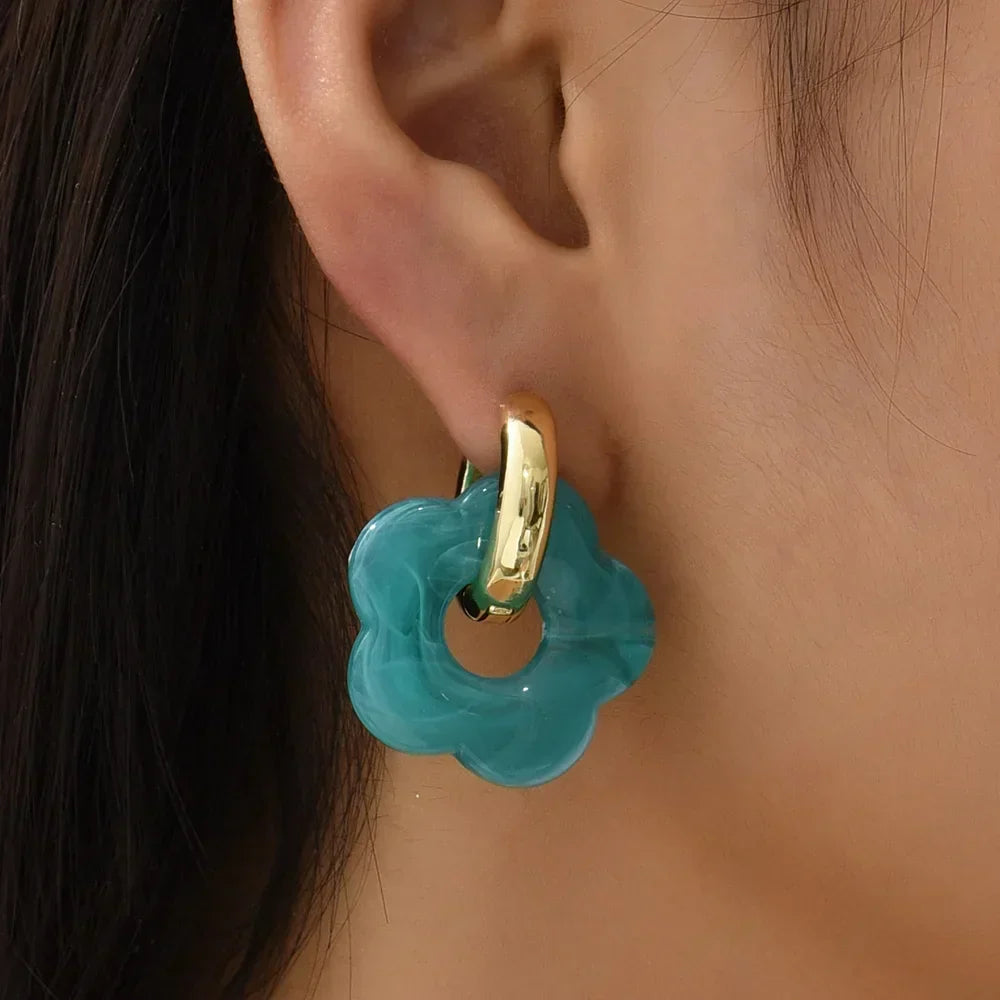 Florella – Elegant Resin Flower Hoops