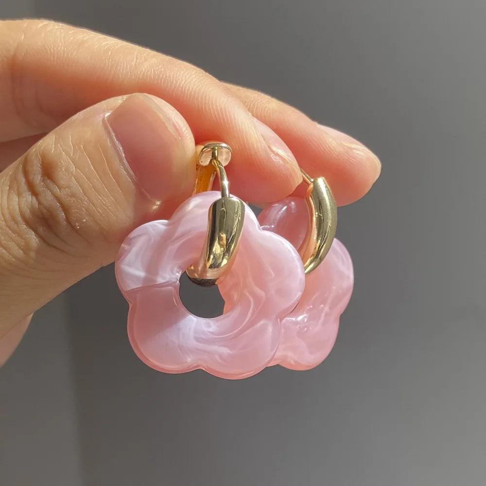 Florella – Elegant Resin Flower Hoops