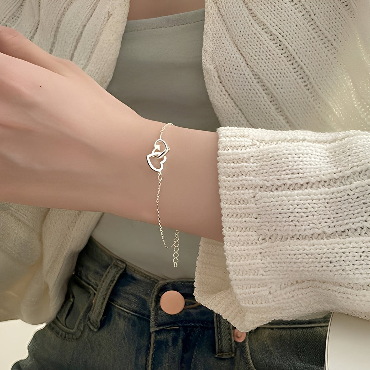 Amara – Bracelet amulet with double heart