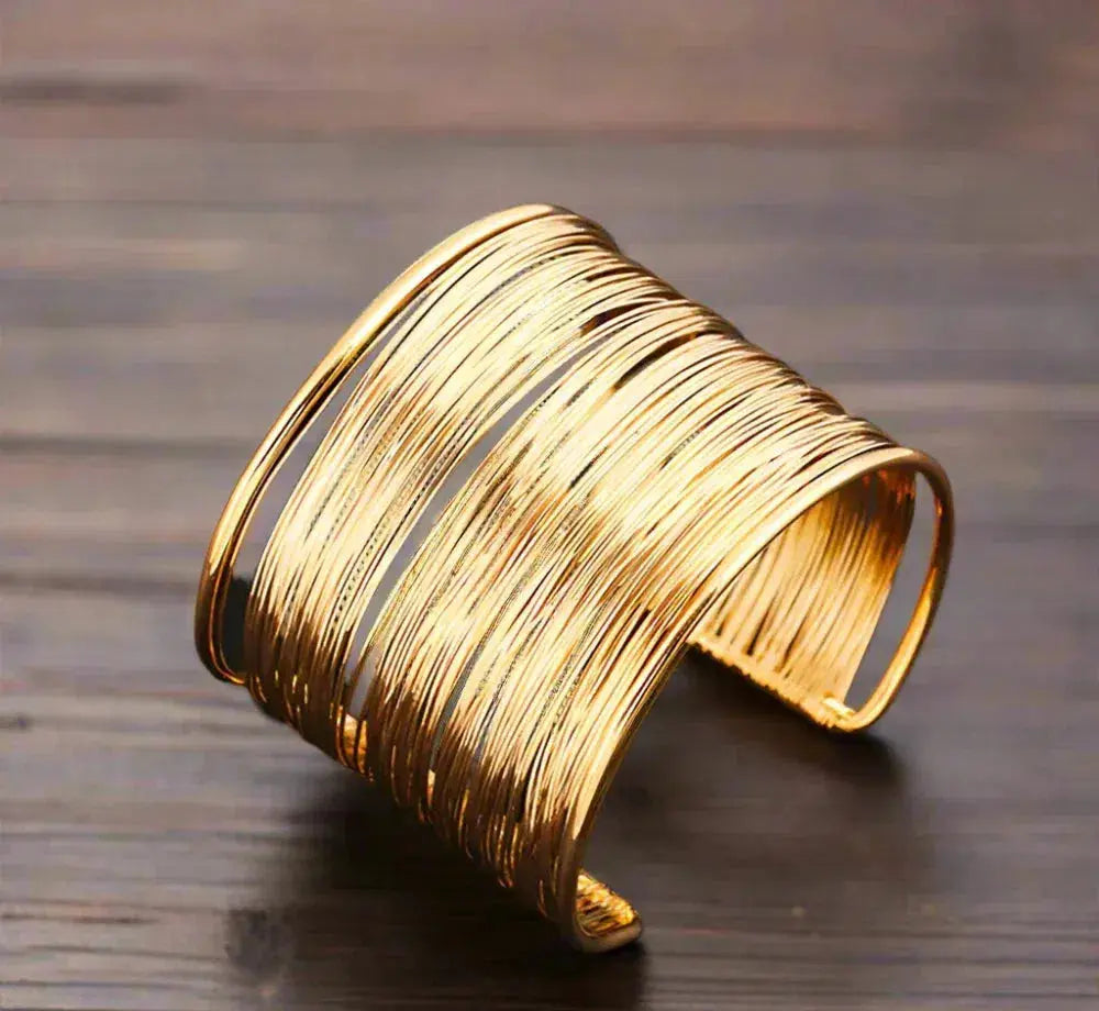 Nadine – Golden Vintage Style Bracelet